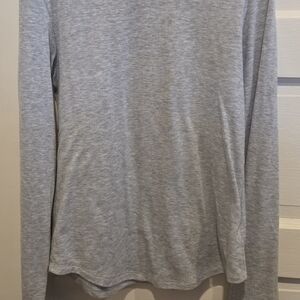 American Eagle Outfitters Light Gray Long Sleeve Tee
